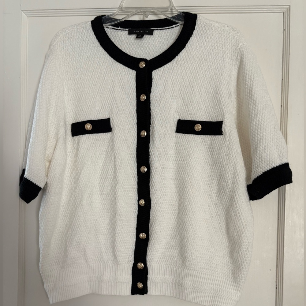 Ann Taylor Contrast Stitch Cardigan in size XL - NWOT